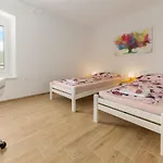 Apartma Sabina *
