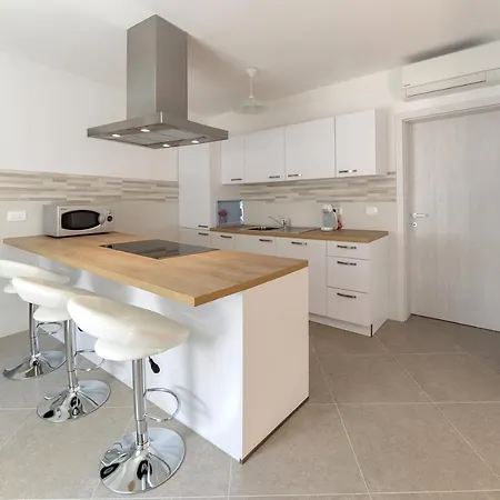 Apartma Sabina *