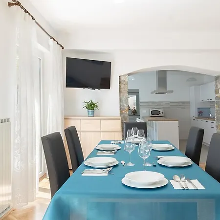 Apartma Sabina Apartment *